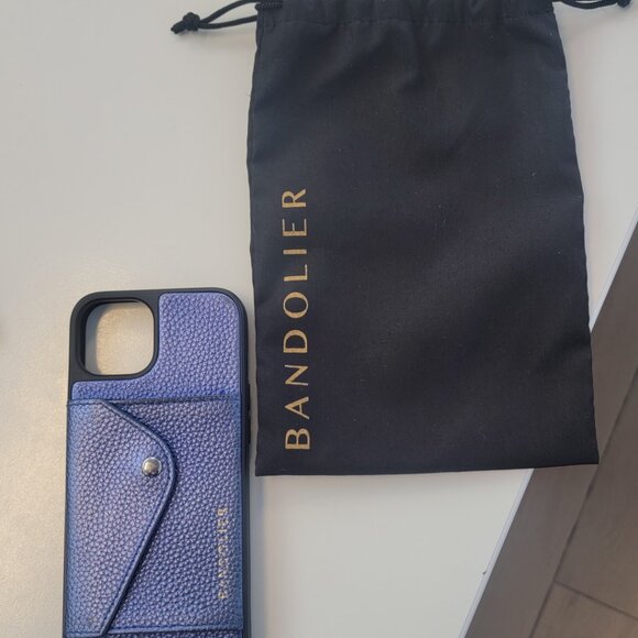 Bandolier Iphone 14 case & strap comes with pouch - Picture 5 of 5